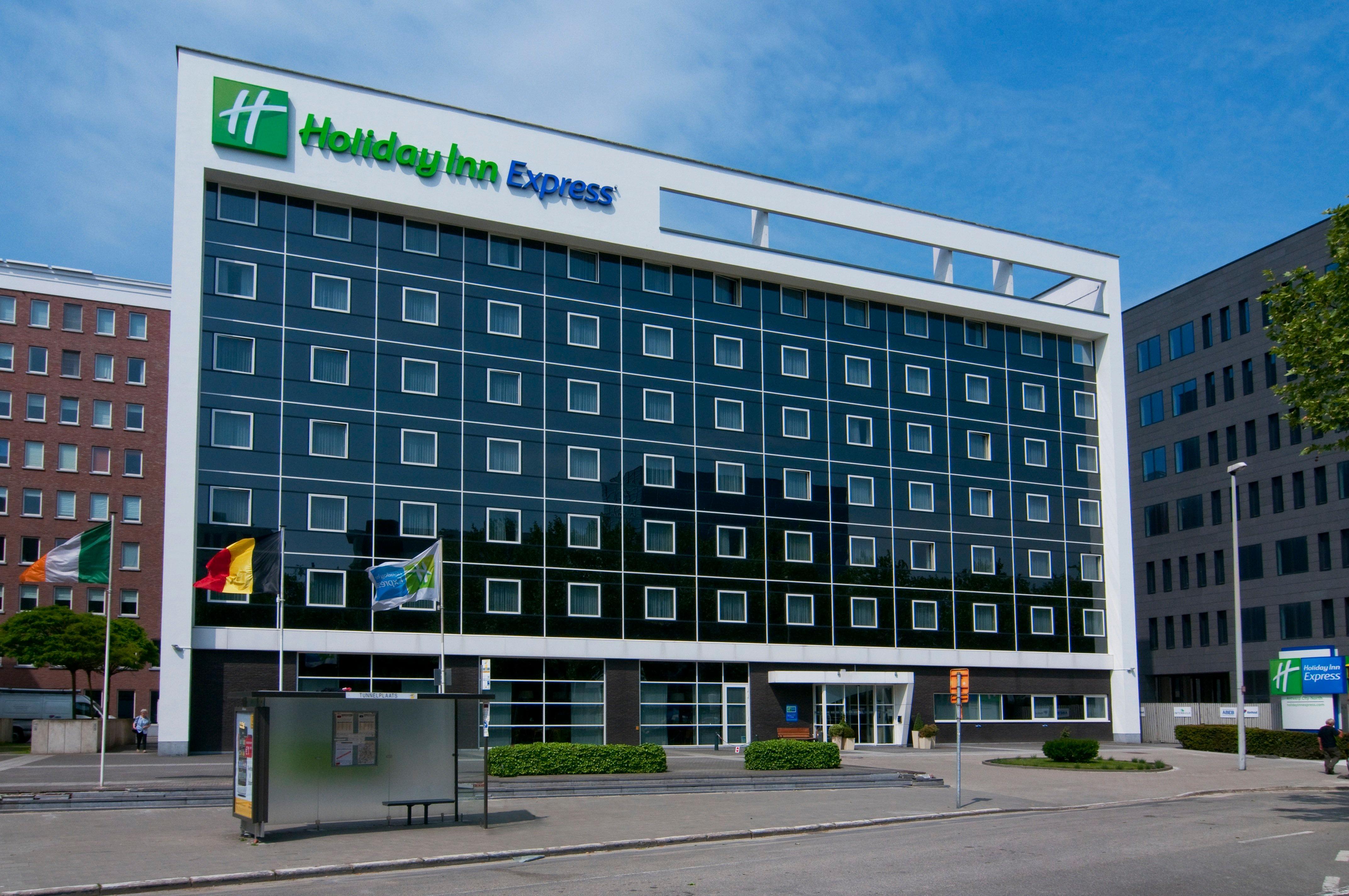 Holiday Inn Express Antwerpen City North, An Ihg Hotel Екстер'єр фото